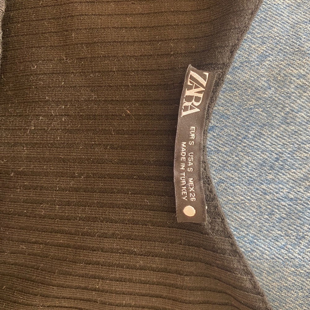 Zara Black Ribbed bodysuit with snap closures - size small - RUNS SMALL - Picture 5 of 5